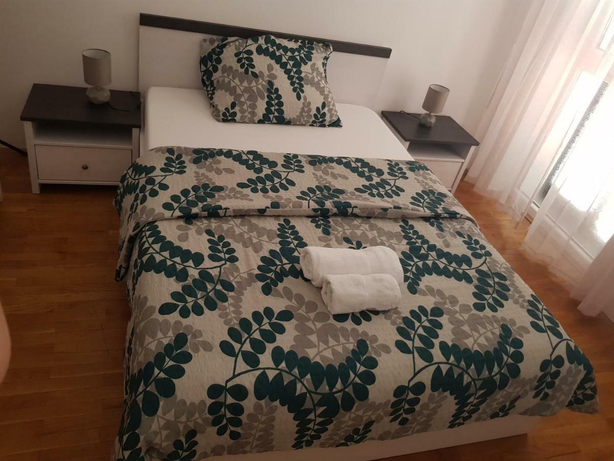 Apartment Doris กอสเตรนา ภายนอก รูปภาพ